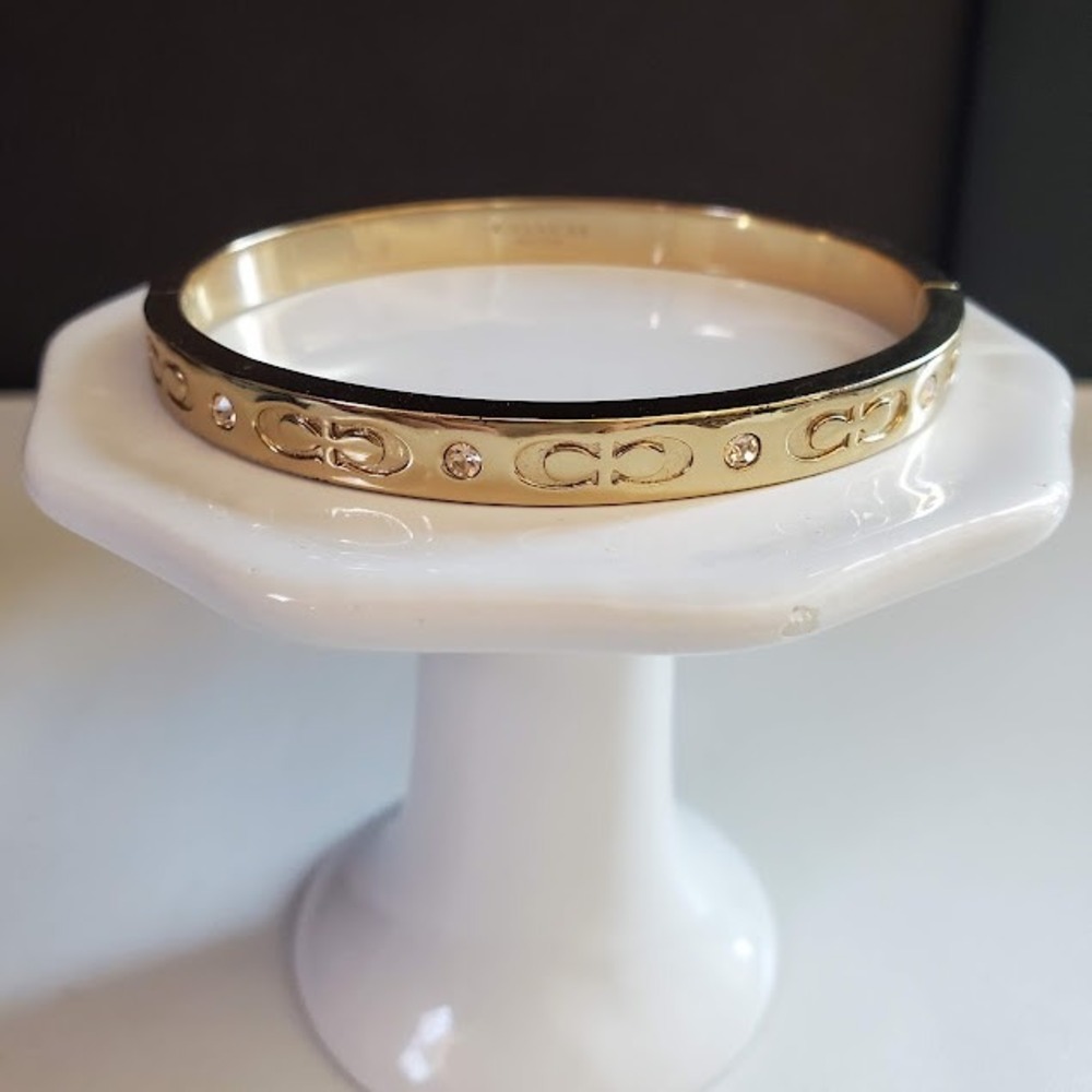 Coach Gold Tone Signature C Crystal Hinged Bangle Bracelet Preppy Classic